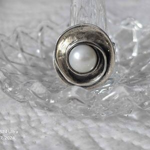 Silver Pearl Israeli Ring. Beautiful Size 7.5 - 8